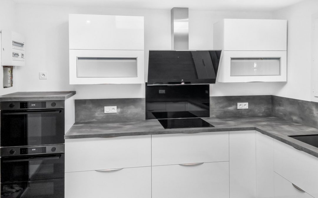 Cuisine moderne blanche à Dax